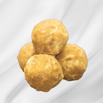 Bilde av Lakris – pose med ti sjokoladekuler fylt med lakriskrem, en eksklusiv og smakfull konfektopplevelse.